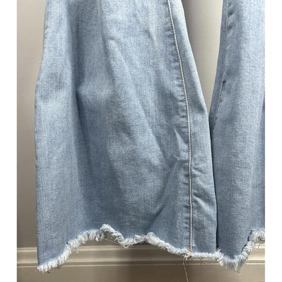 Almost Famous Distressed Bell Bottom Jeans Women’s Size 20 38x33 - Picture 5 of 9